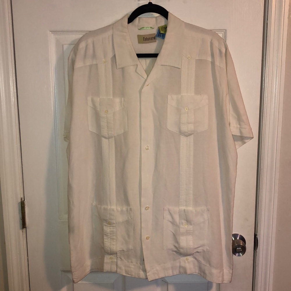 Men’s Guayabera button up shirt